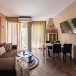 Quiet Maisonette メ Spot