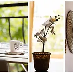 Quiet Maisonette メ Spot