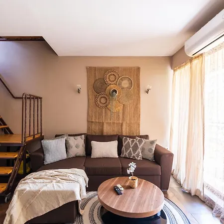 Quiet Maisonette メ Spot * Varna