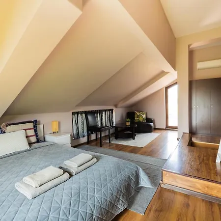 Quiet Maisonette メ Spot *